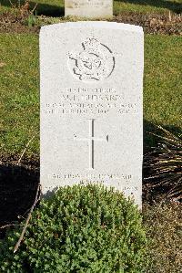 Harrogate (Stonefall) Cemetery - Hubbard, Max Leslie